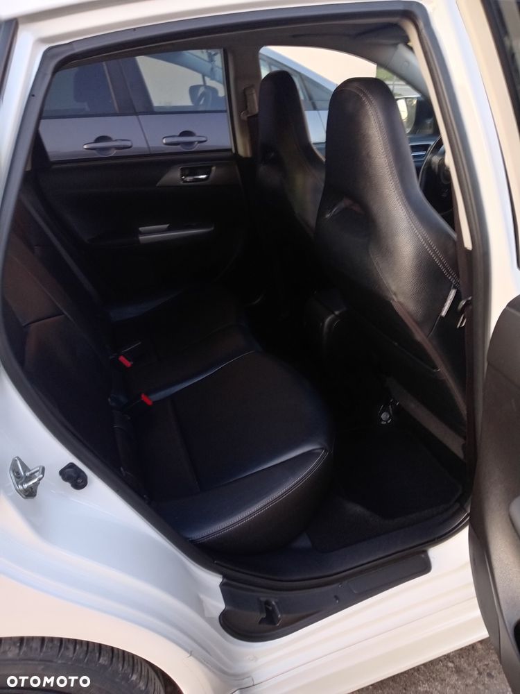 Subaru Impreza 2.0D Sport - 9