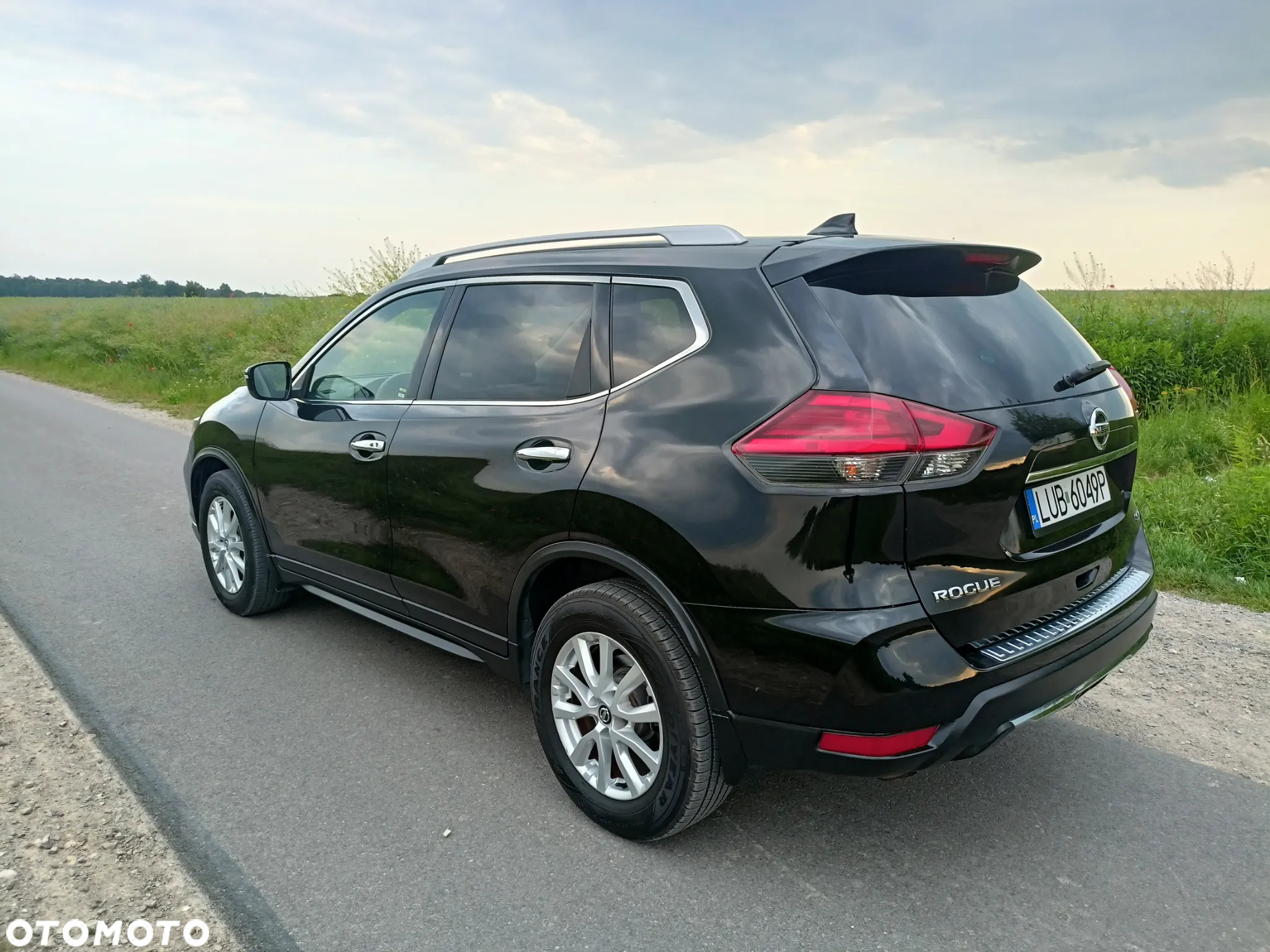 Nissan Rogue - 7