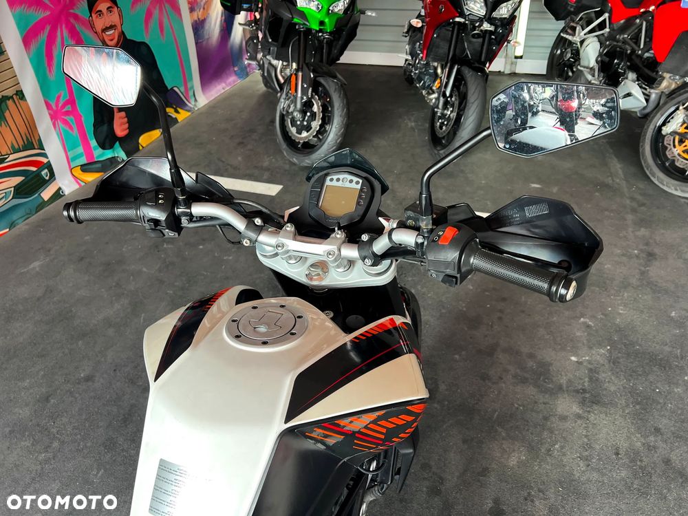 KTM Duke - 17