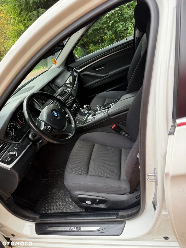 BMW Seria 5 520d xDrive - 8