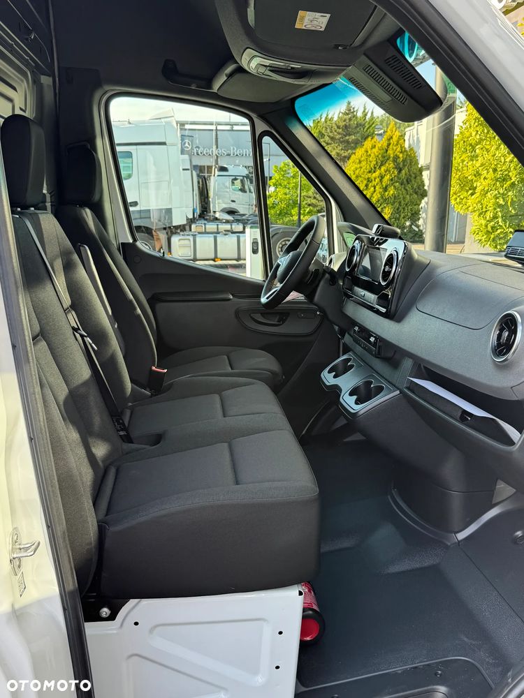 Mercedes-Benz Sprinter 319 CDI - 17