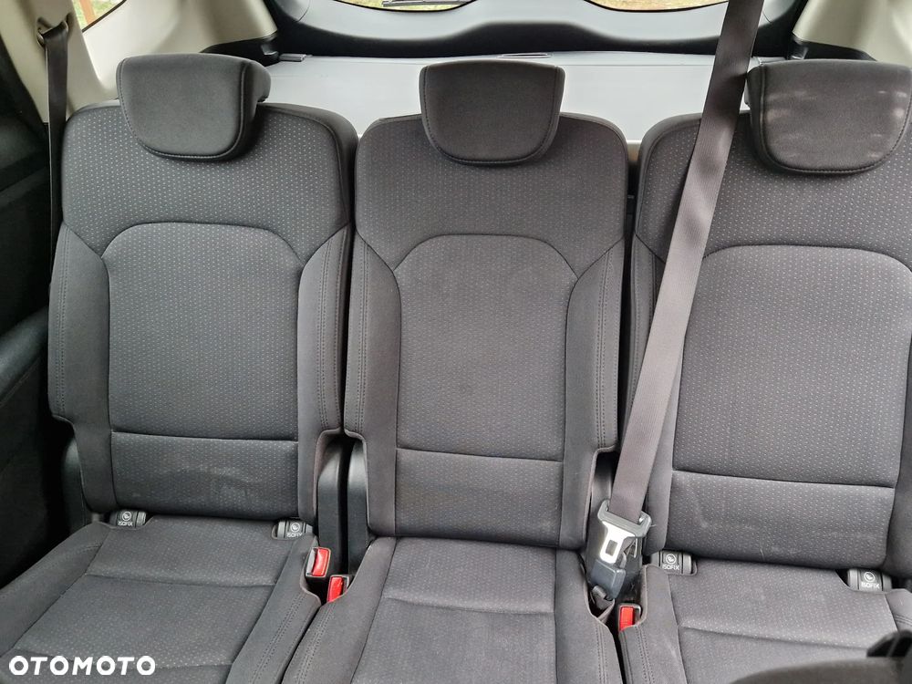 Kia Carens 1.6 GDI M EU6 - 8