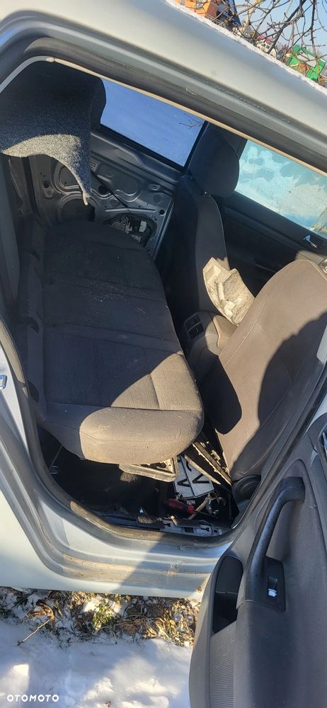 Volkswagen Golf 1.9 TDI Sportline - 3