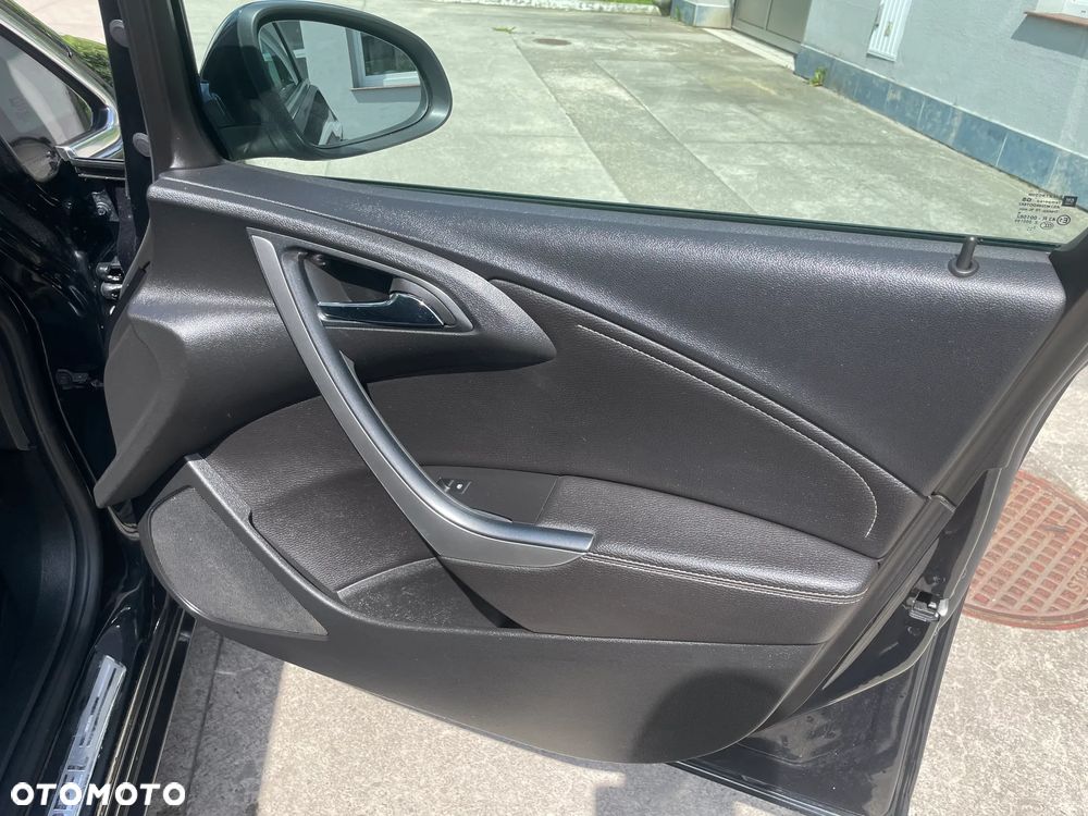 Opel Astra 1.4 Turbo Design Edition - 19
