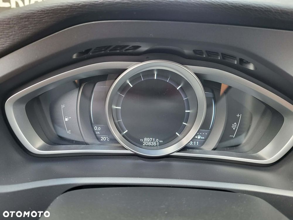 Volvo V40 D2 Drive-E R-Design Momentum - 10