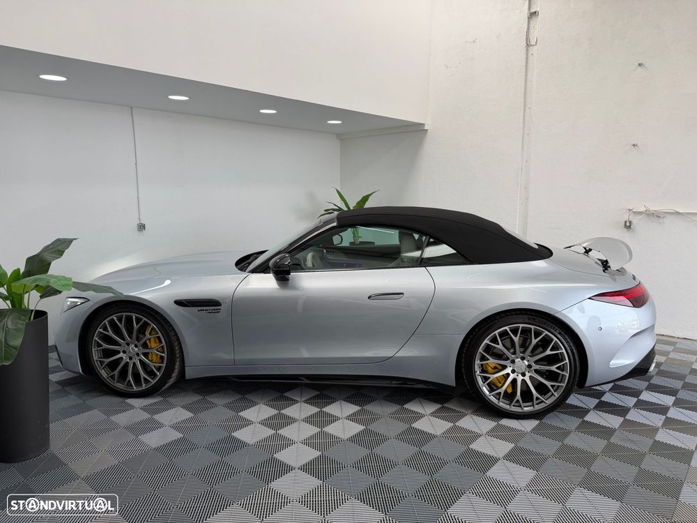 Mercedes-Benz SL 63 AMG 4Matic+ - 32