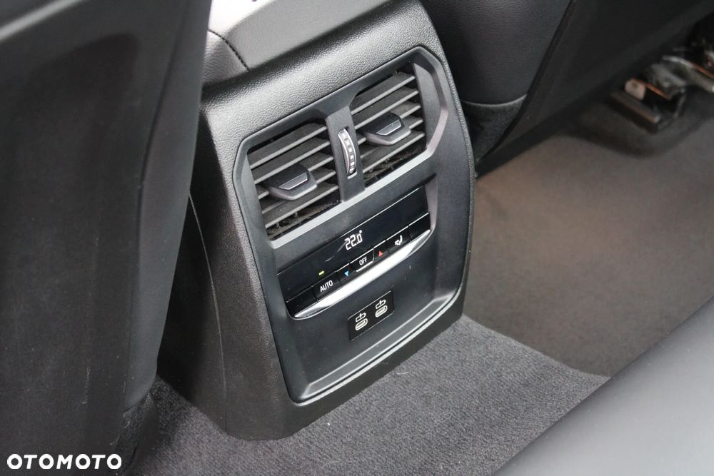 BMW Seria 3 320i M Sport sport - 26