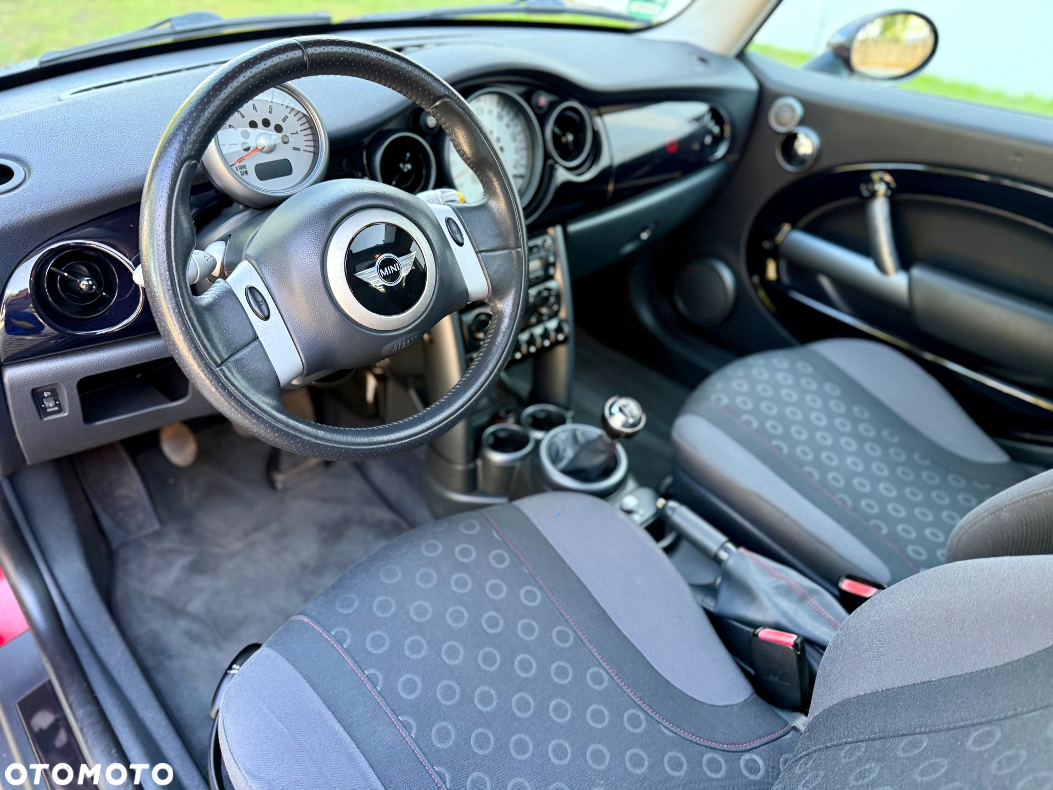 MINI ONE Seven - 17
