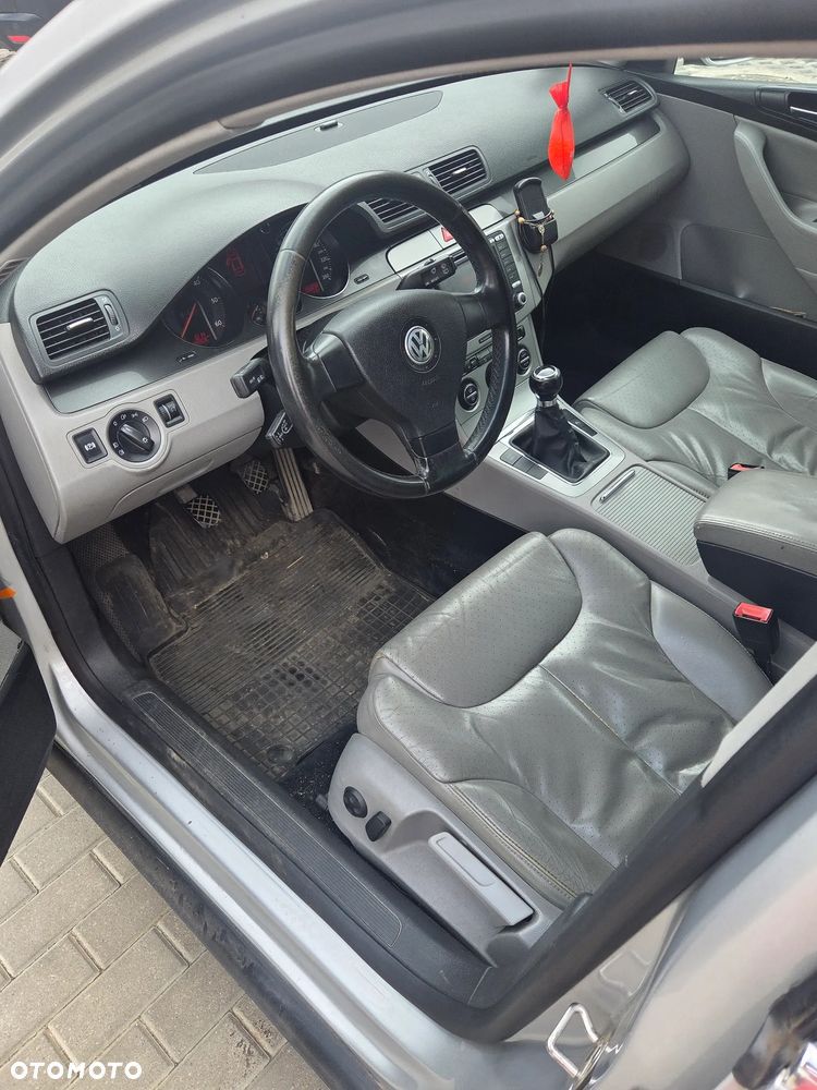 Volkswagen Passat 2.0 TDI DPF Comfortline - 10