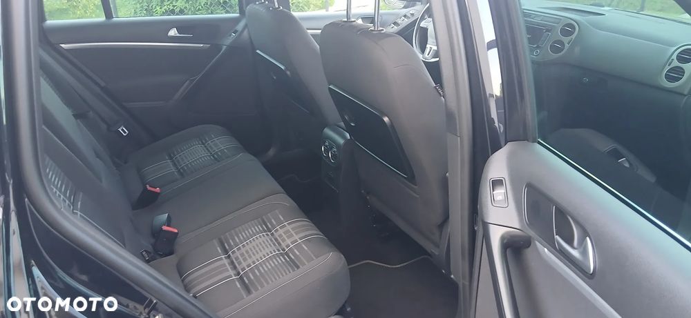 Volkswagen Tiguan 2.0 TDI DPF BlueMotion Technology Lounge Sport & Style - 15