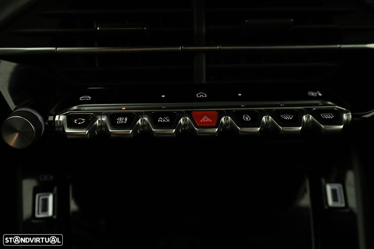 Peugeot 2008 1.2 PureTech Allure EAT8 - 13