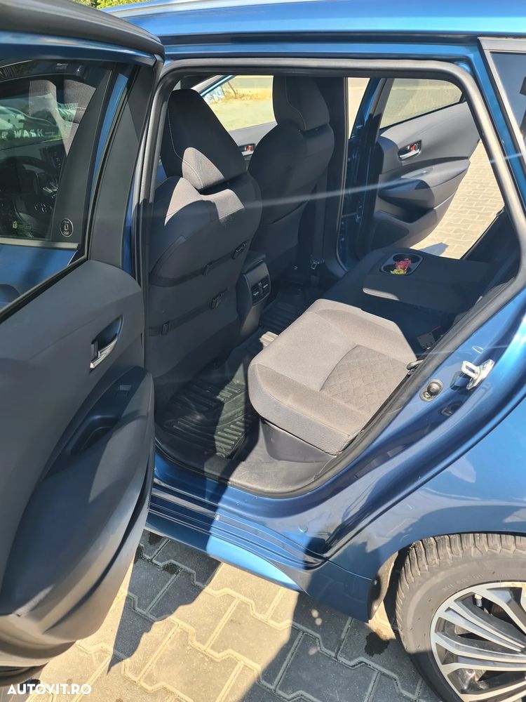 Toyota Corolla - 12
