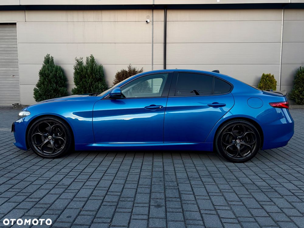 Alfa Romeo Giulia 2.0 Turbo 16V AT8 Veloce - 11