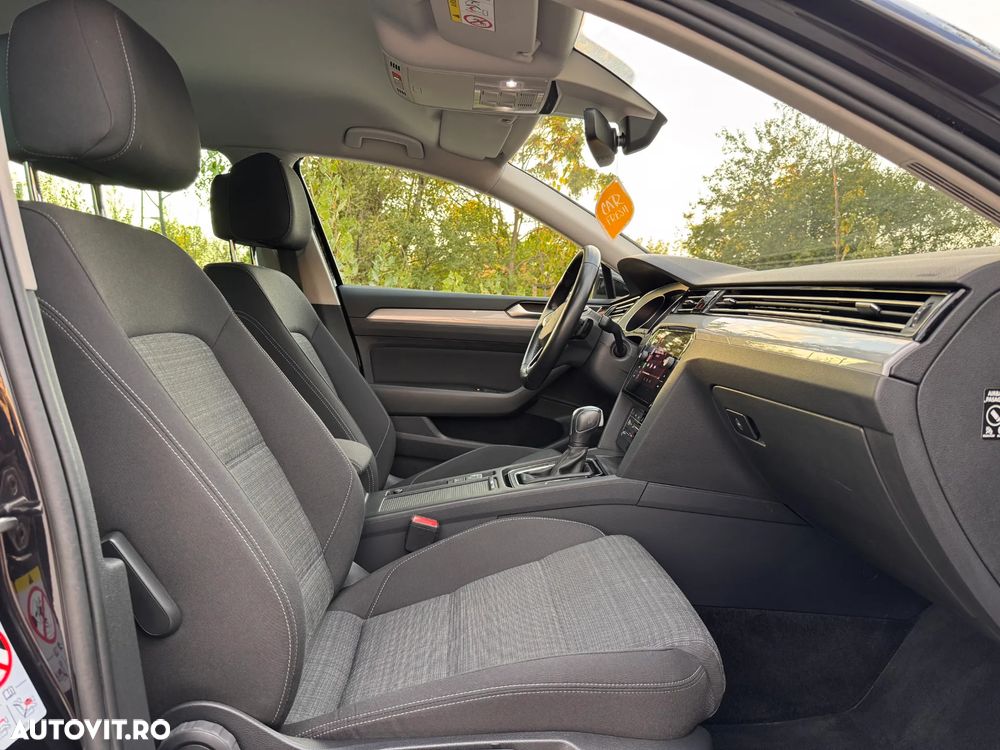 Volkswagen Passat - 20
