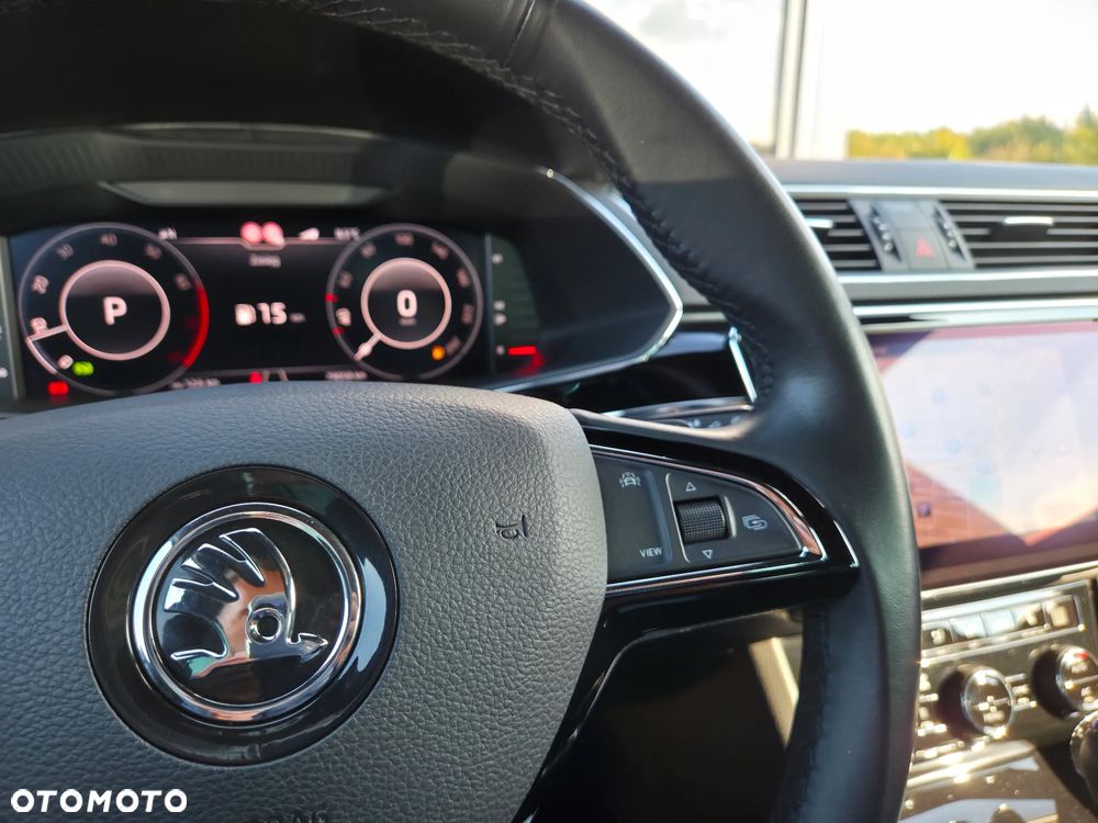 Skoda Superb 2.0 TSI 4x4 L&K DSG - 25