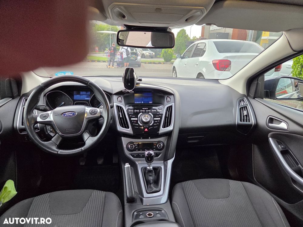 Ford Focus 1.6 TDCI DPF Start-Stopp-System Titanium - 4