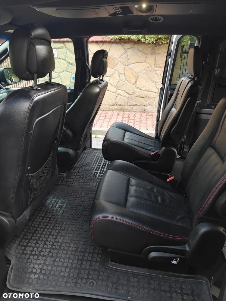 Dodge Grand Caravan 3.6 R/T - 11