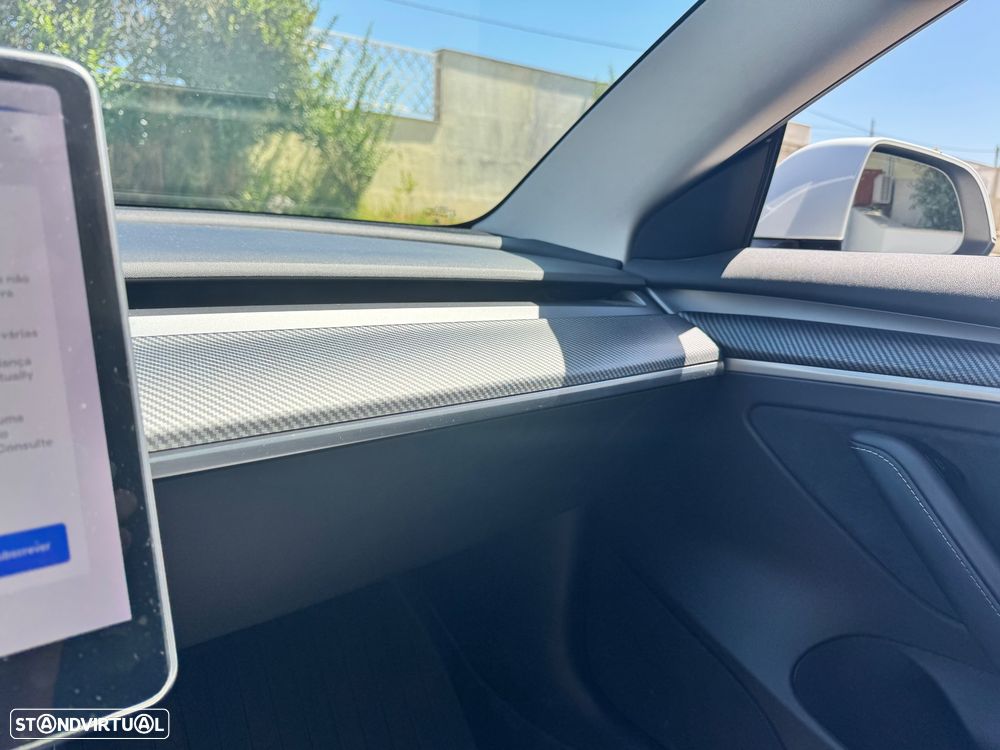 Tesla Model 3 - 12