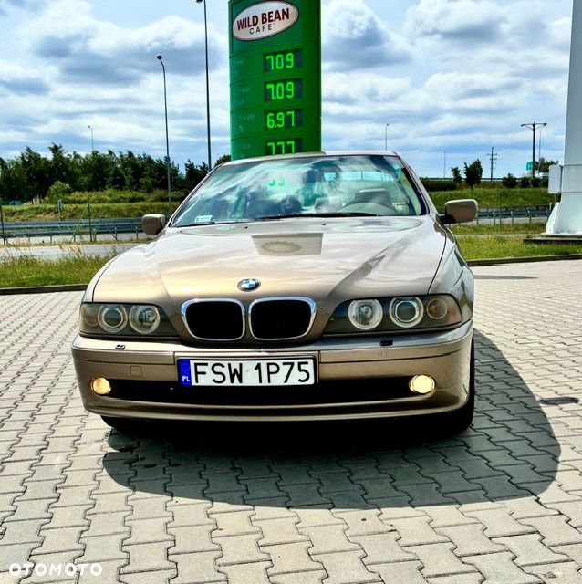 BMW Seria 5 525i - 2