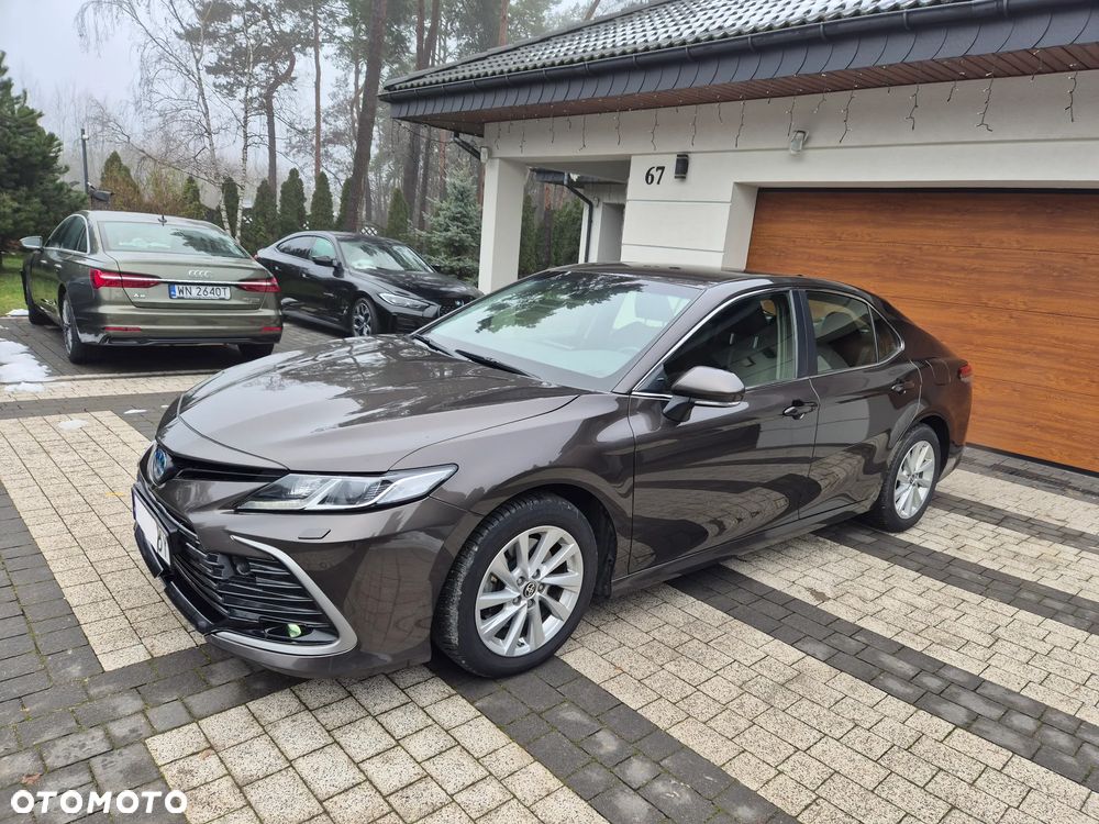 Toyota Camry 2.5 Hybrid Comfort CVT - 22