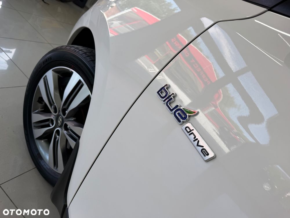 Hyundai ix35 1.7 CRDi 2WD blue Finale Gold - 6