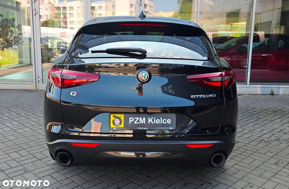 Alfa Romeo Stelvio 2.0 Turbo Sprint Q4 - 8