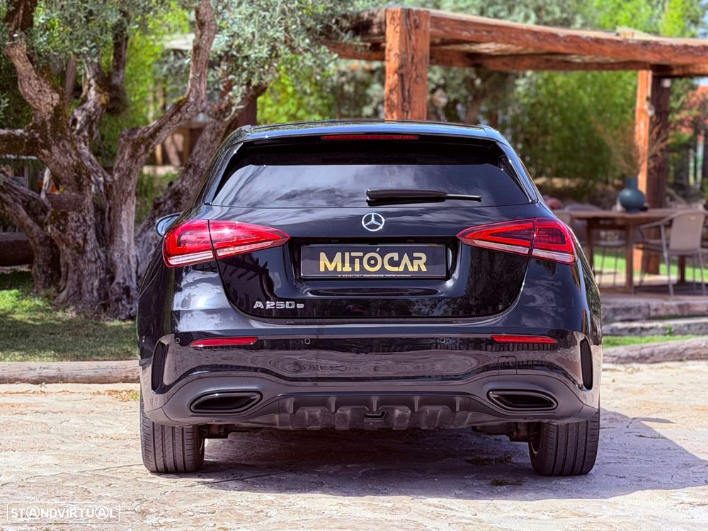 Mercedes-Benz A 250 e 8G-DCT AMG Line - 11