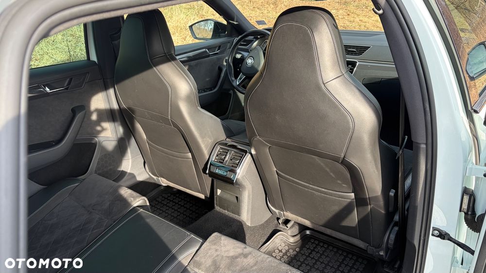 Skoda Superb 2.0 TDI 4x4 Sportline DSG - 11