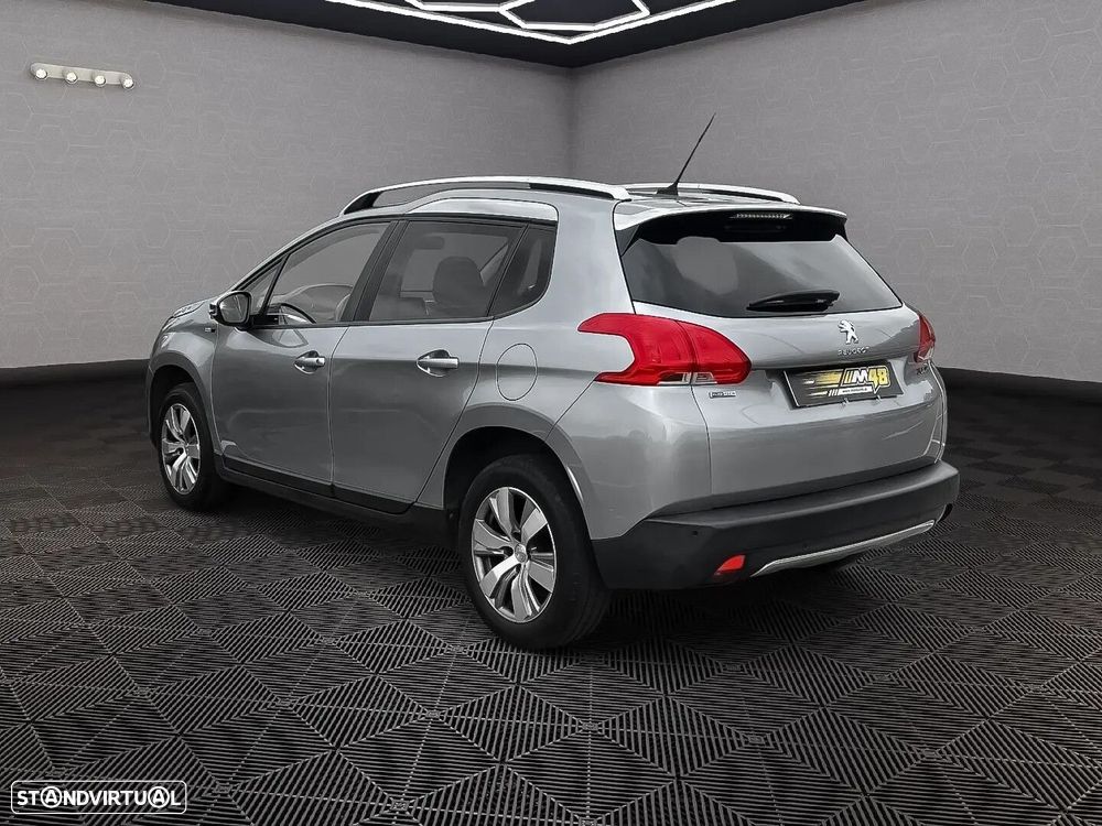 Peugeot 2008 1.2 PureTech Active - 5