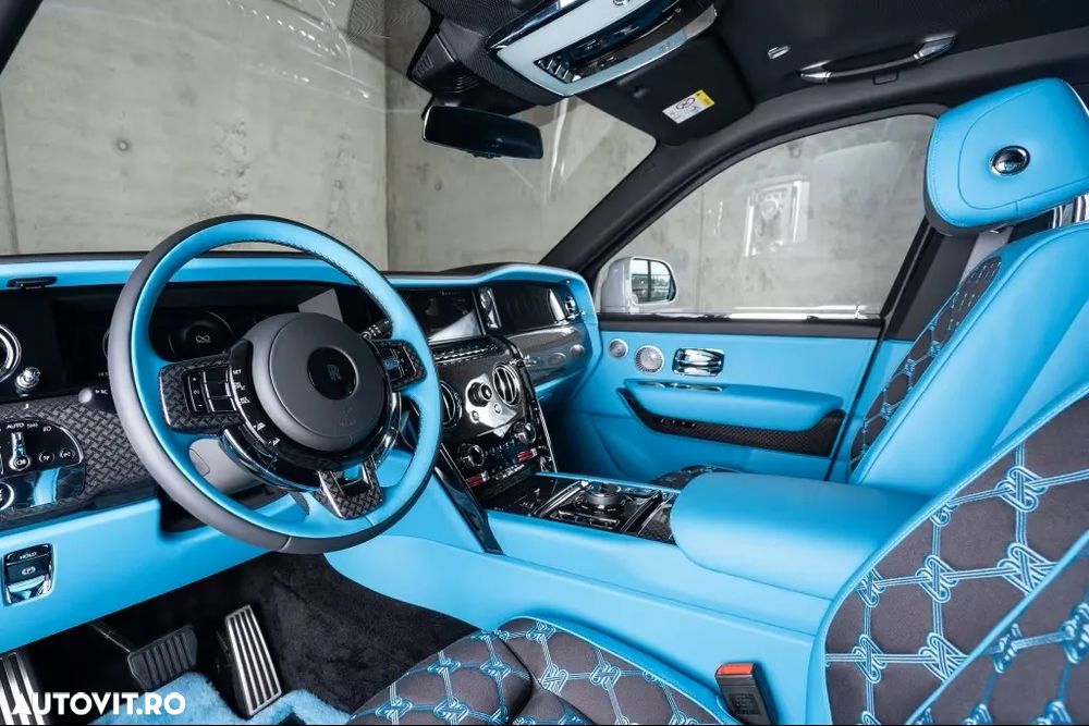 Rolls-Royce Cullinan - 18