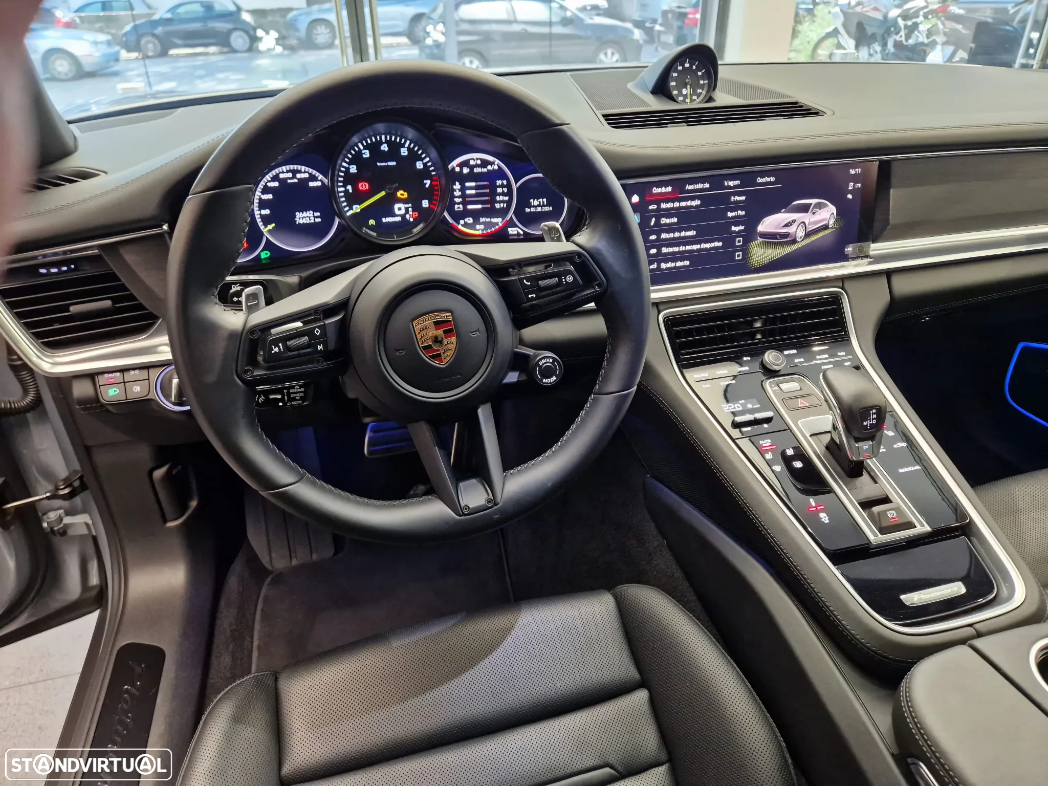 Porsche Panamera 4 E-Hybrid Platinum Edition com PDLS - 23