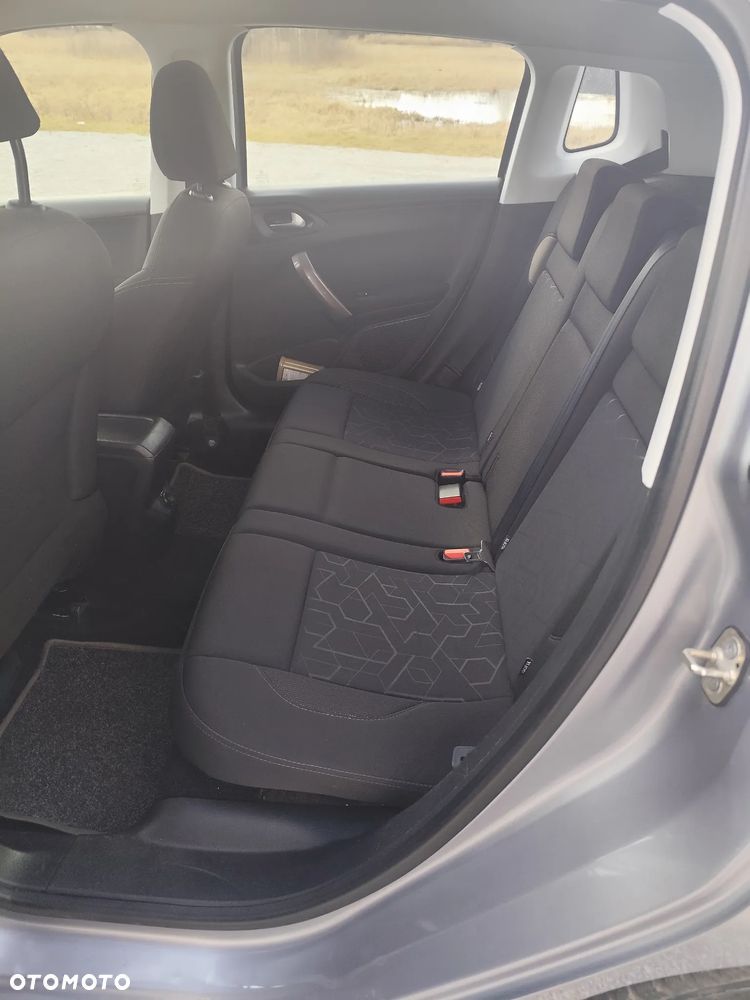 Peugeot 2008 1.6 VTi Allure - 11