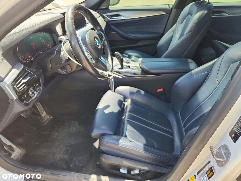 BMW Seria 5 540i xDrive M Sport Edition - 7