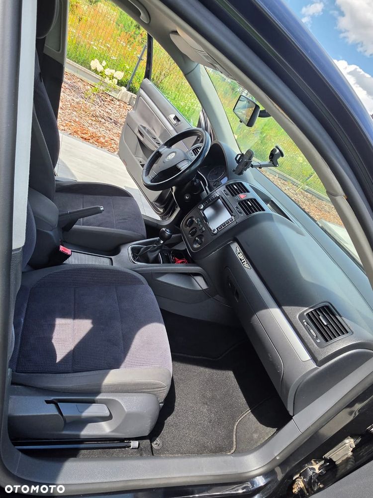 Volkswagen Jetta 2.0 TDI DPF Comfortline - 19