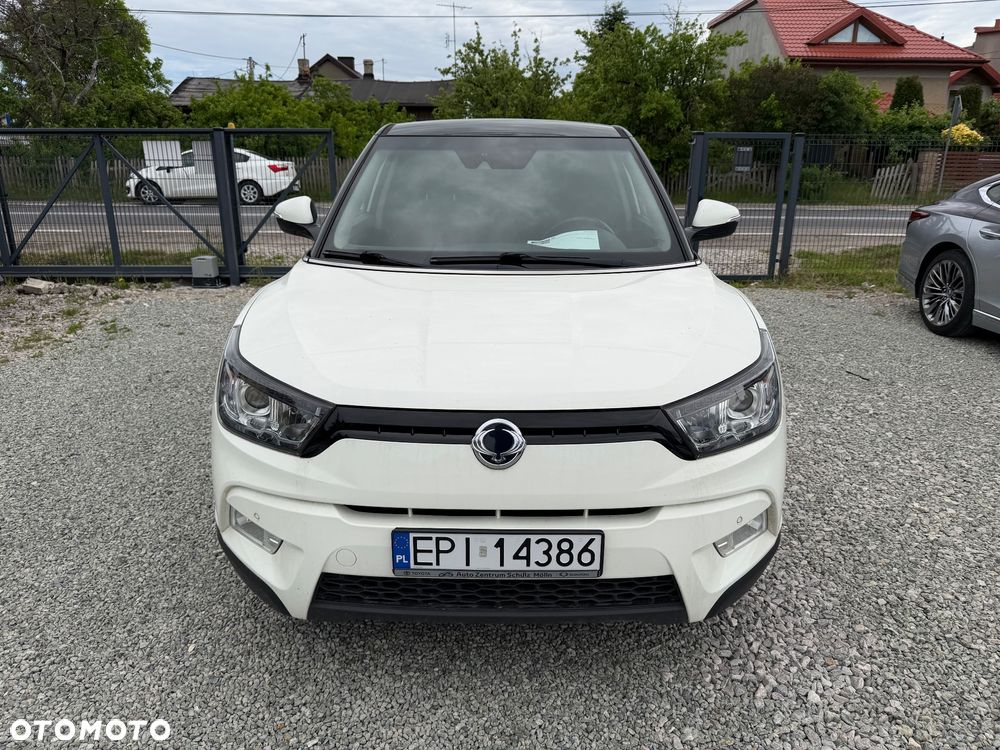 SsangYong/KGM Tivoli e-XGi 160 2WD Black+White - 2