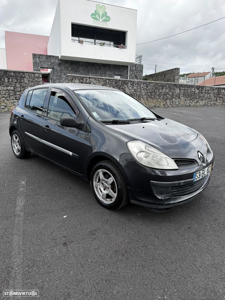 Renault Clio - 6
