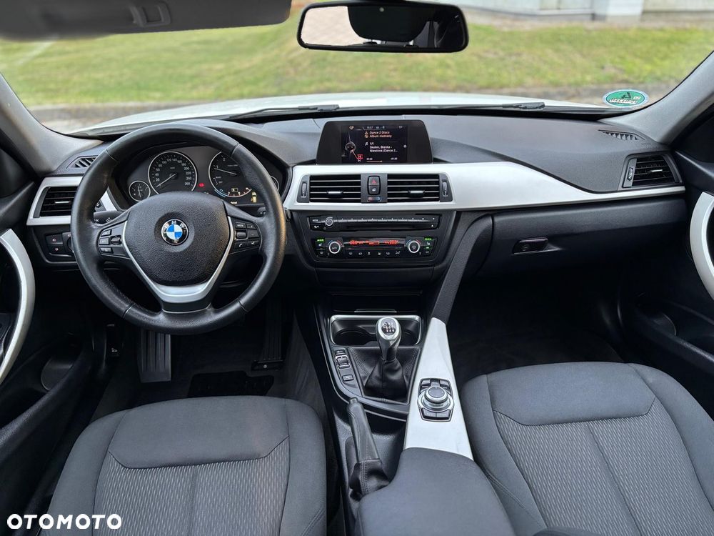 BMW Seria 3 318d Blue Performance Sport Line - 8