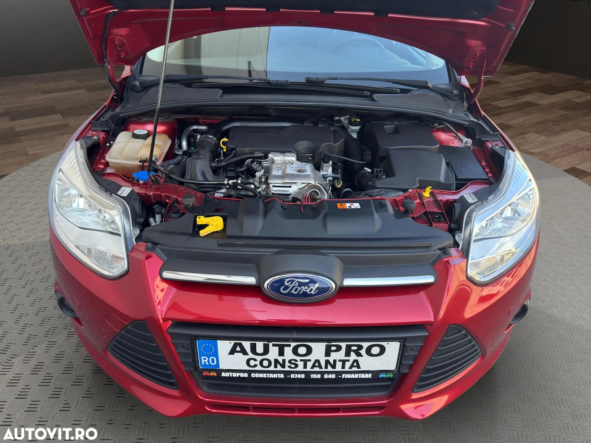 Ford Focus 1.0 EcoBoost Start-Stopp-System TREND - 14