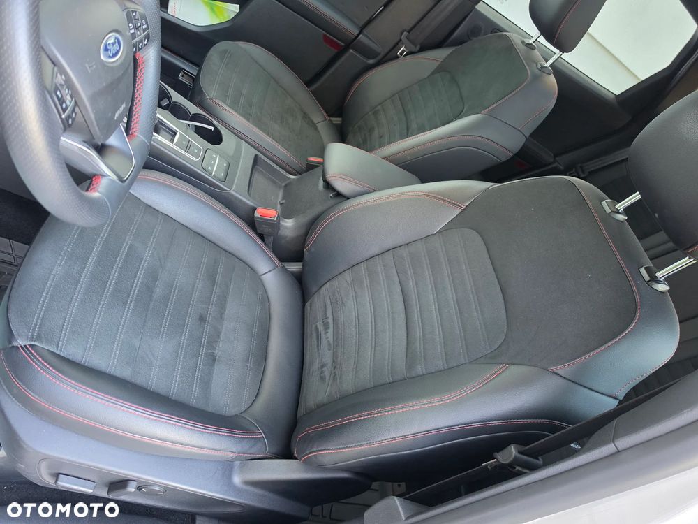 Ford Kuga 2.5 Duratec PHEV ST-LINE X - 4