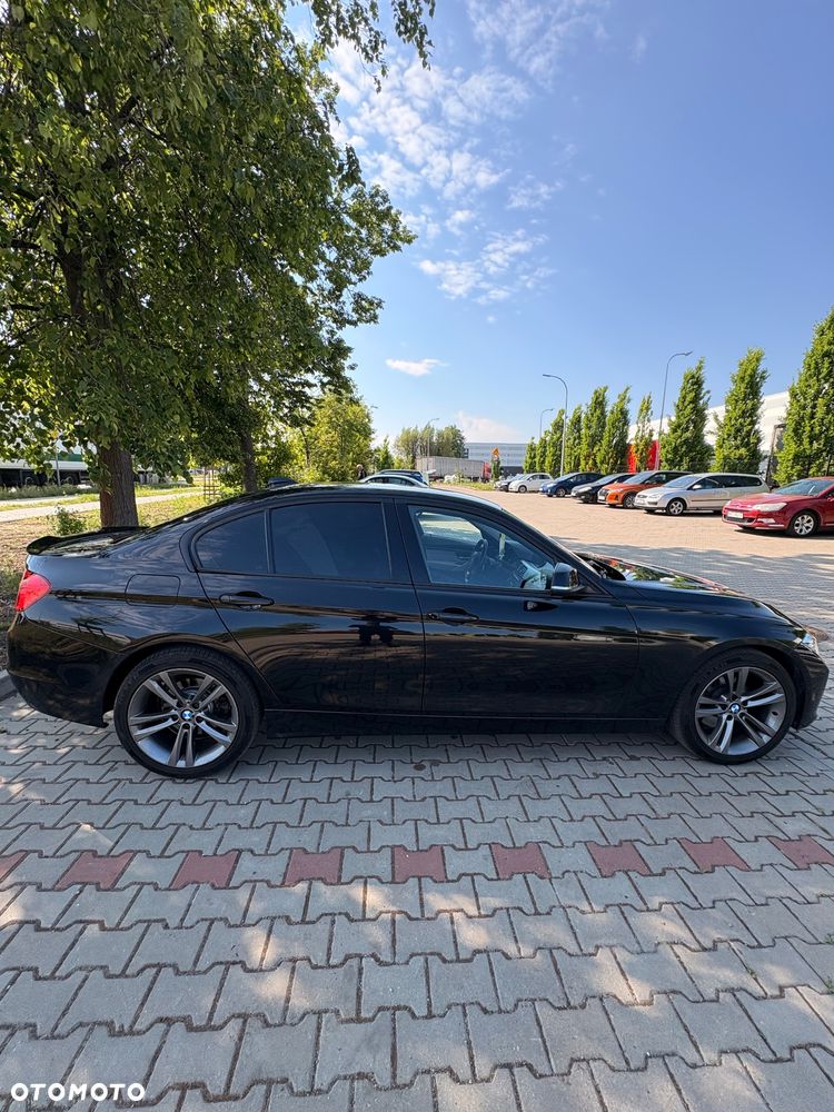 BMW Seria 3 328i Sport Line - 7