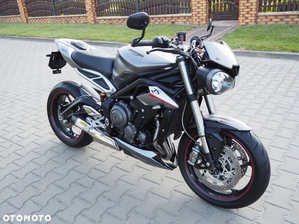 Triumph Street Triple - 38