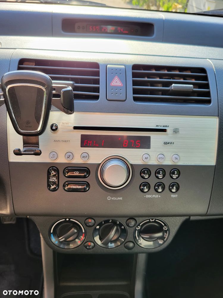 Suzuki Swift - 9