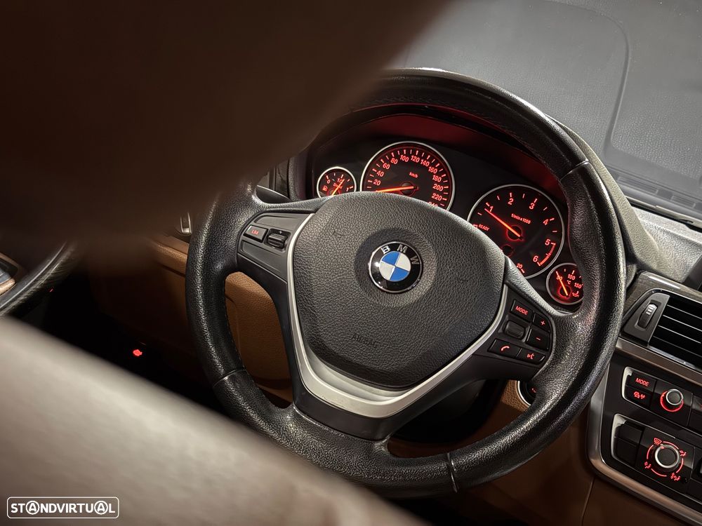 BMW 318 d Touring Auto Line Luxury - 6