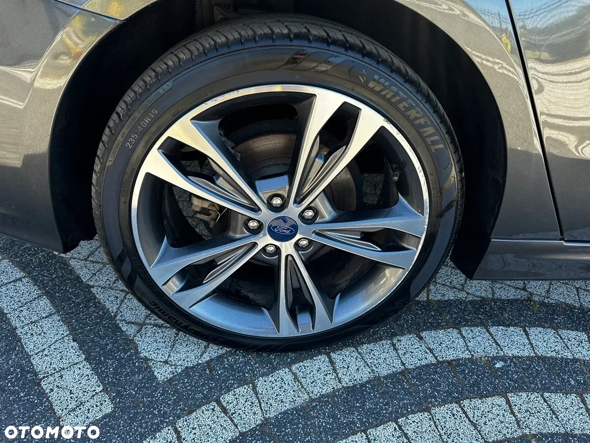 Ford Fusion 2.0 EcoBoost Titanium - 29