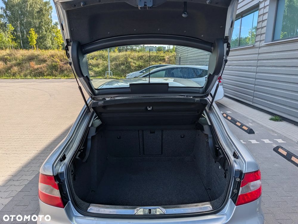Skoda Superb 1.8 TSI DSG Ambition - 19