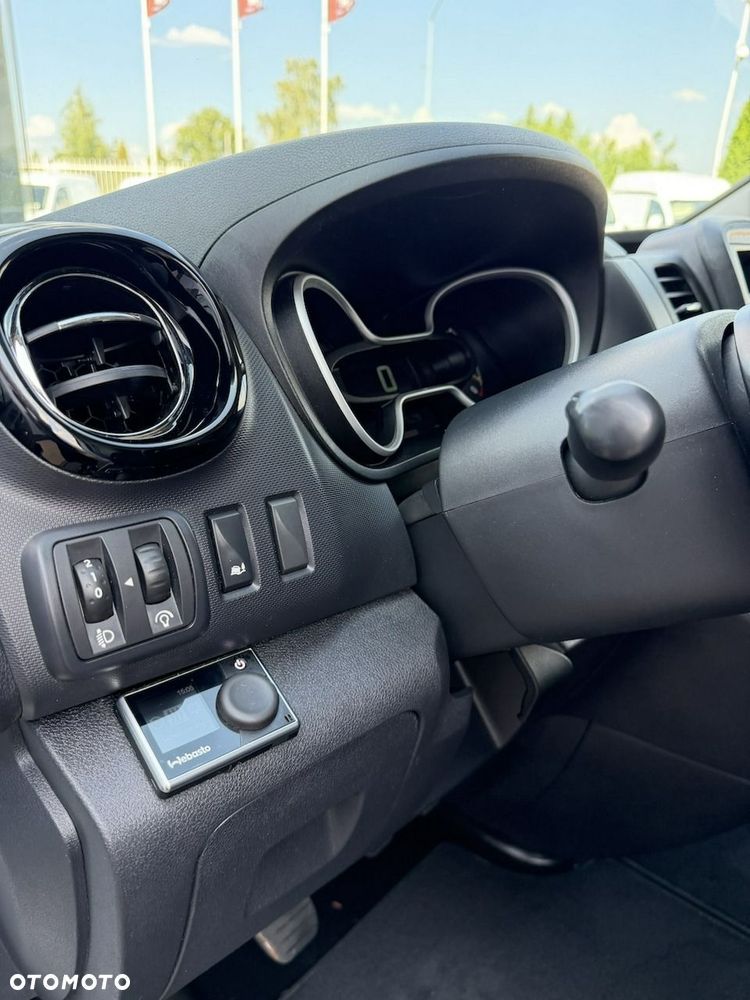 Opel Vivaro - 37