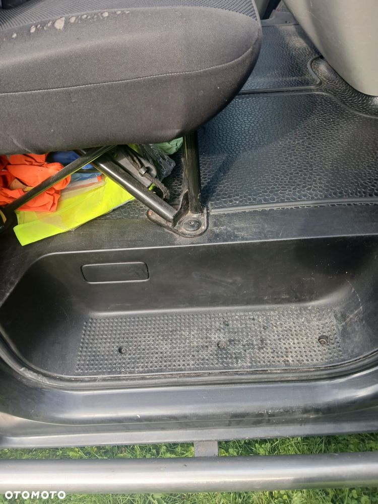 Opel Vivaro - 35