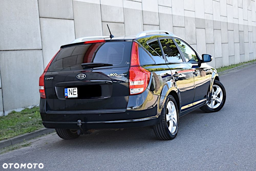 Kia Ceed - 4