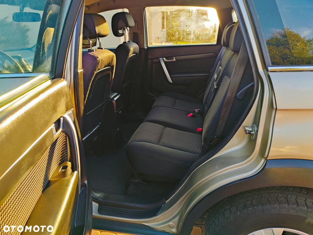 Chevrolet Captiva 2.4 2WD 7 Sitzer LS - 14