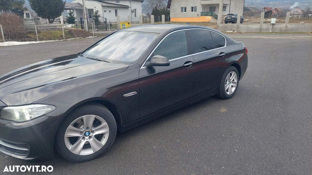 BMW Seria 5 520d Aut. Luxury Line - 5